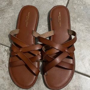 American eagle sandals size 7